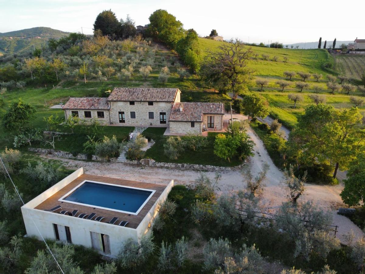 Agriturismo Sant'Angelo Holiday Farm Gualdo Cattaneo Buitenkant foto